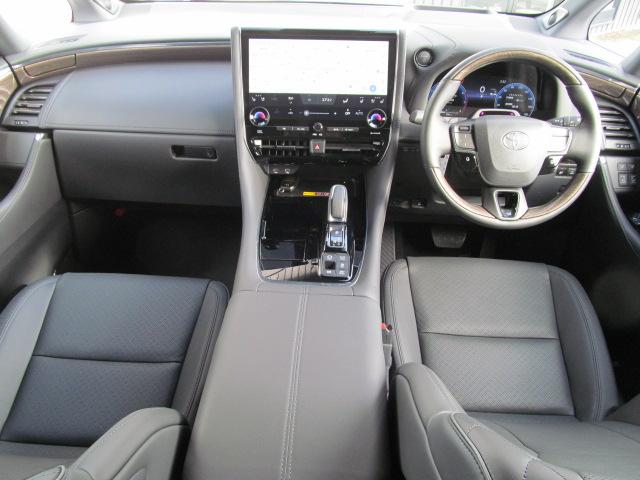 Toyota VELLFIRE HYBRID 2024
