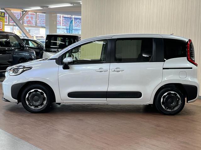 Toyota SIENTA 2026