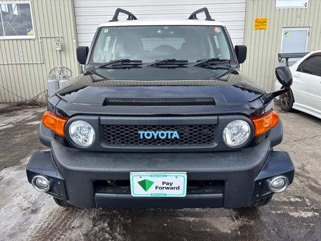 Toyota FJ CRUISER 2012