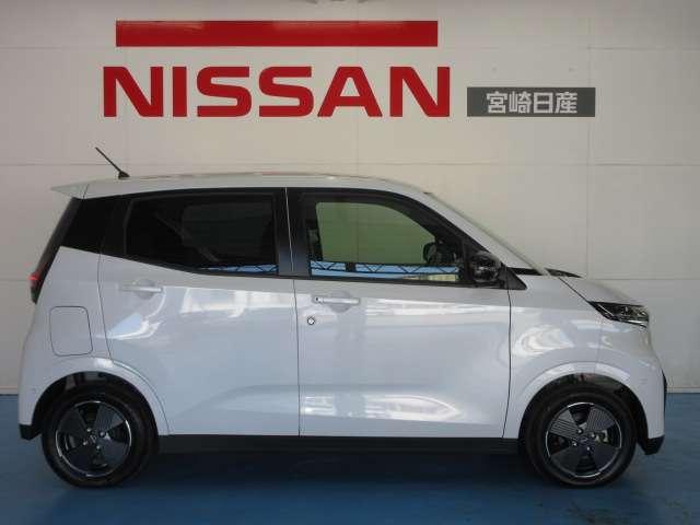 Nissan SAKURA 2025