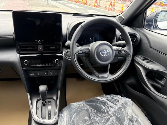 Toyota YARIS CROSS 2026