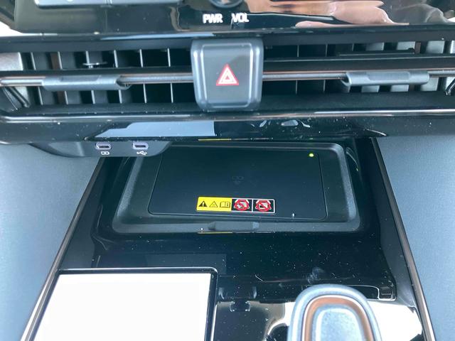 Toyota ALPHARD HYBRID 2026