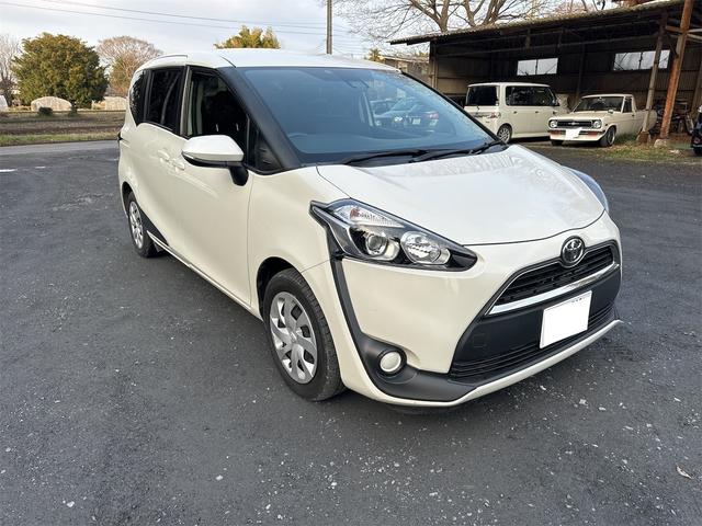 Toyota SIENTA 2015
