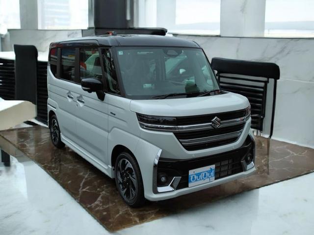 Suzuki SPACIA CUSTOM 2025