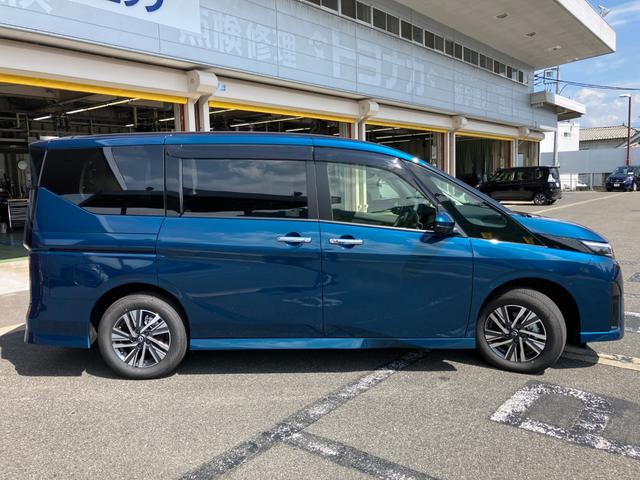 Nissan SERENA 2024