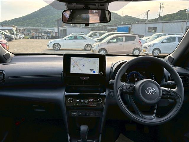 Toyota YARIS CROSS 2025