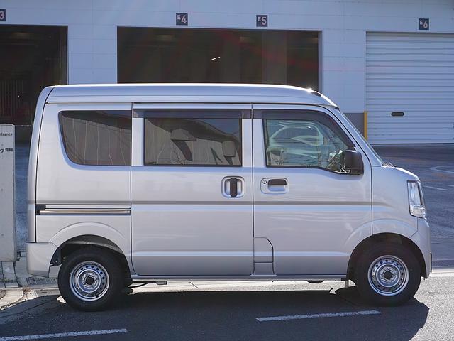 Nissan NV100 Clipper Van 2025