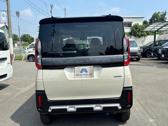 Mitsubishi DELICA MINI 2025