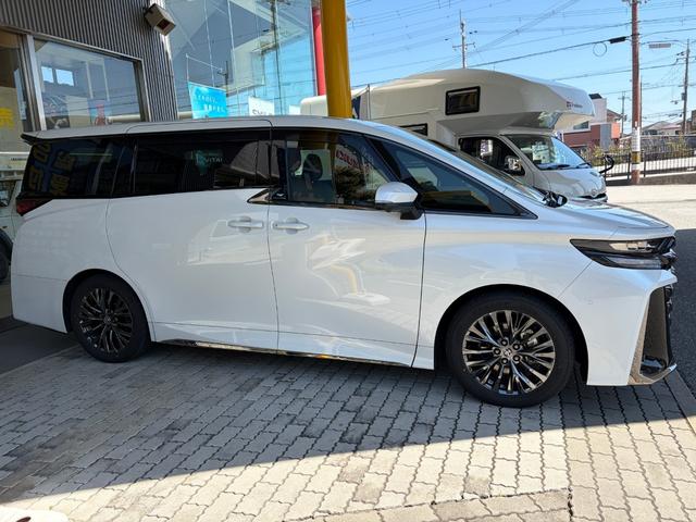 Toyota VELLFIRE HYBRID 2025
