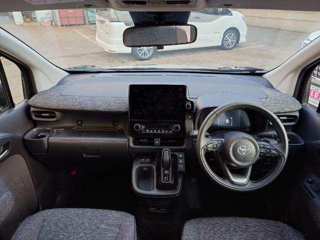 Toyota SIENTA 2022