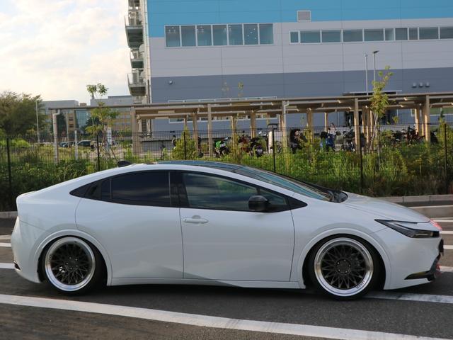 Toyota PRIUS 2023