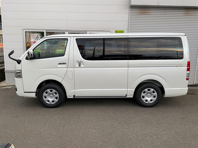 Toyota HIACE VAN 2025