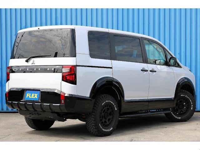 Mitsubishi DELICA D:5 2026