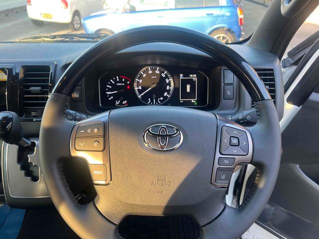 Toyota HIACE VAN 2025