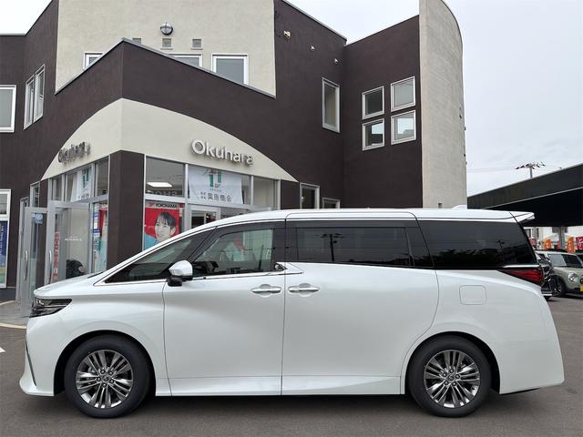Toyota ALPHARD HYBRID 2026