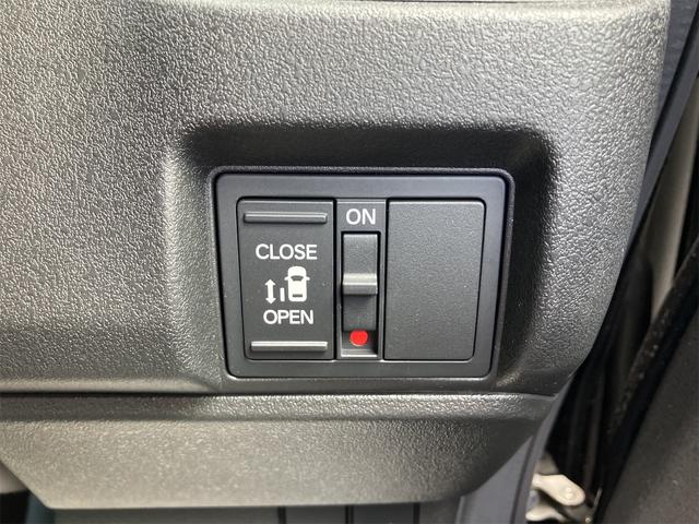 Honda N-BOX CUSTOM 2024