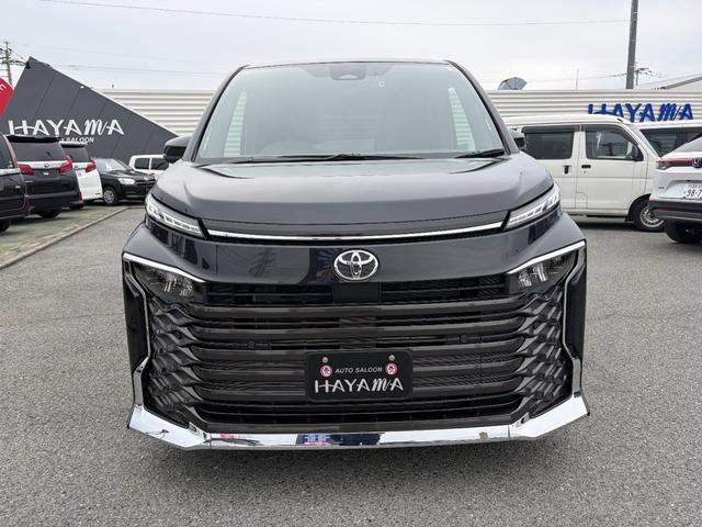Toyota VOXY 2025