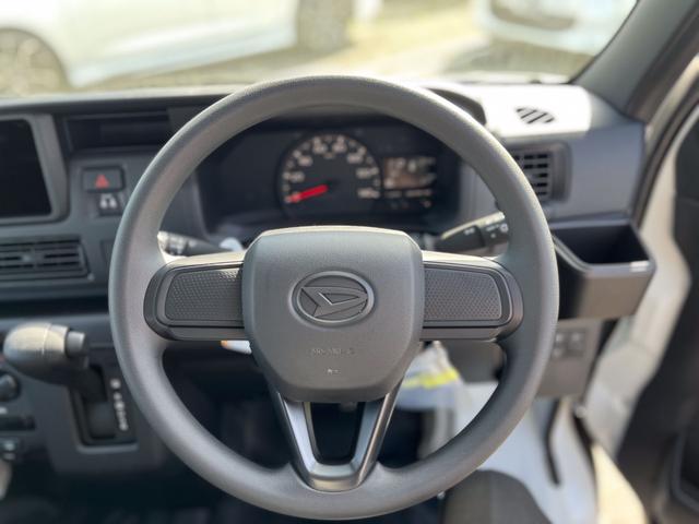 Daihatsu HIJET CARGO 2025