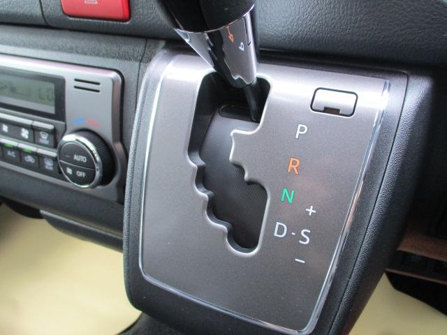 Toyota HIACE VAN 2025