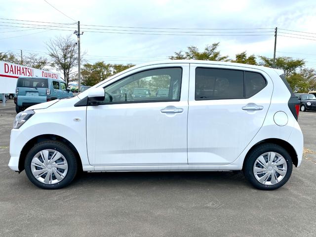 Daihatsu MIRA E:S 2025