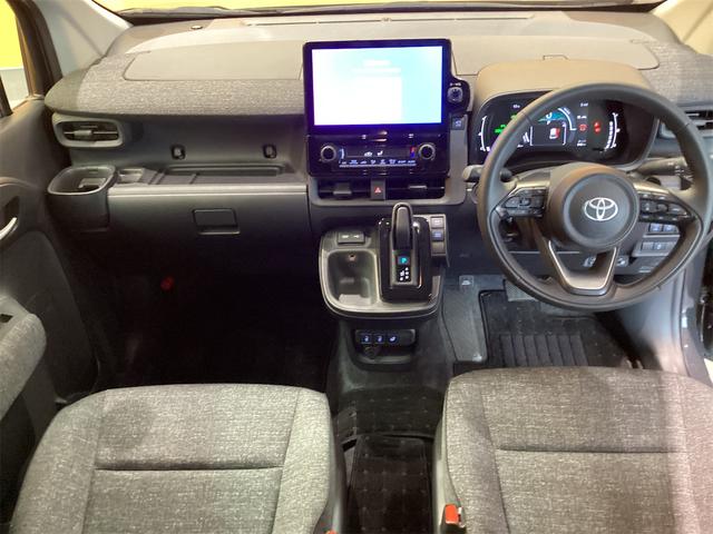 Toyota SIENTA 2024