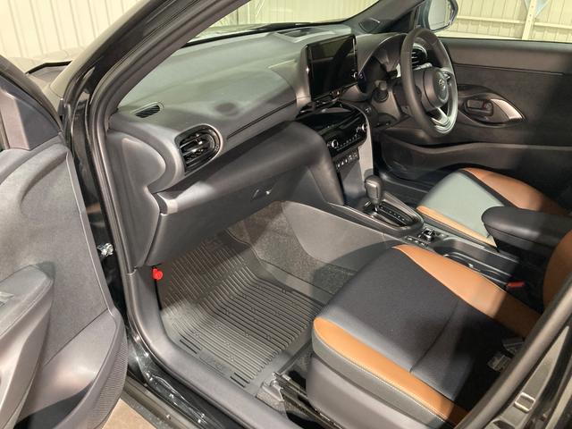 Toyota YARIS CROSS 2025