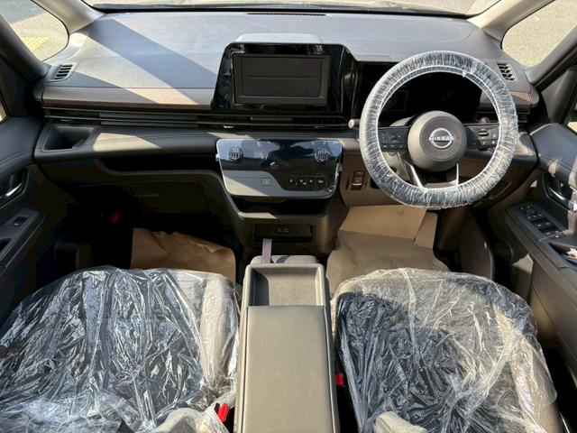 Nissan SERENA 2024