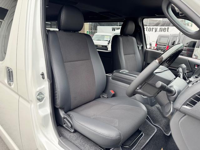 Toyota HIACE VAN 2025