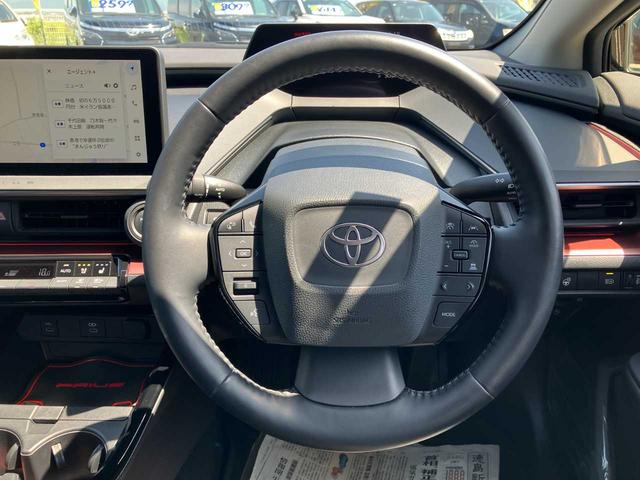 Toyota PRIUS 2024