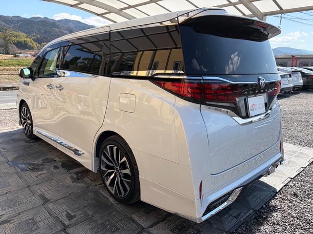 Toyota ALPHARD 2025