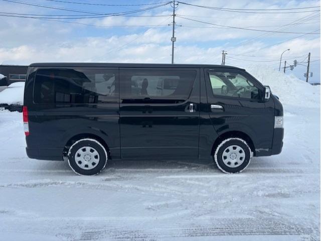 Toyota HIACE VAN 2025