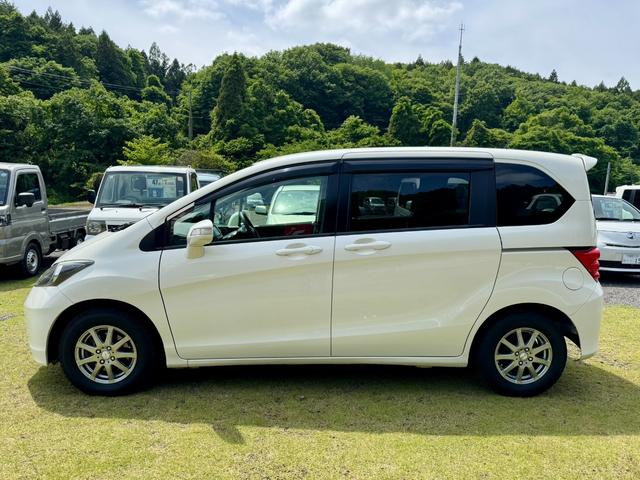 Honda FREED 2011