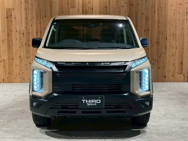 Mitsubishi DELICA D:5 2025