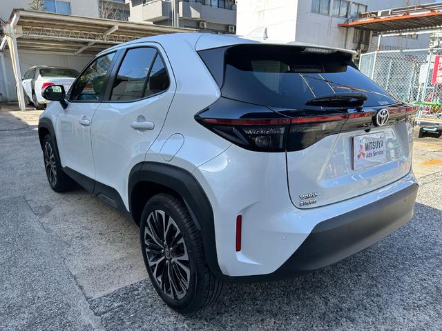 Toyota YARIS CROSS 2025