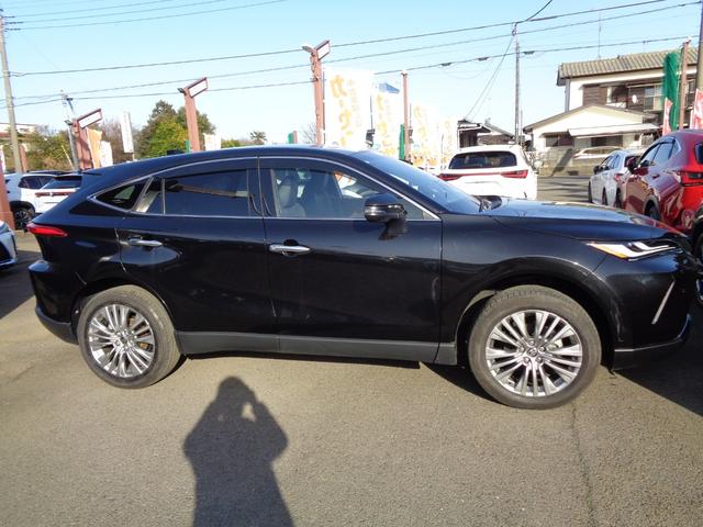Toyota HARRIER HYBRID 2023