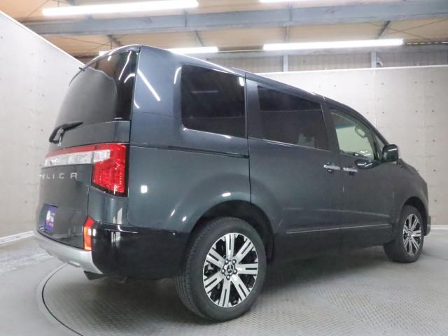 Mitsubishi DELICA D:5 2022