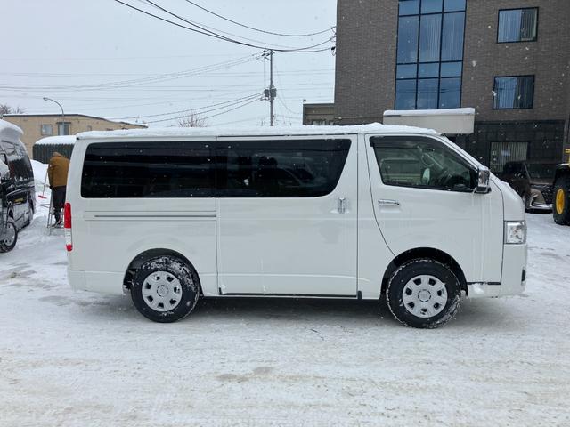 Toyota HIACE VAN 2025