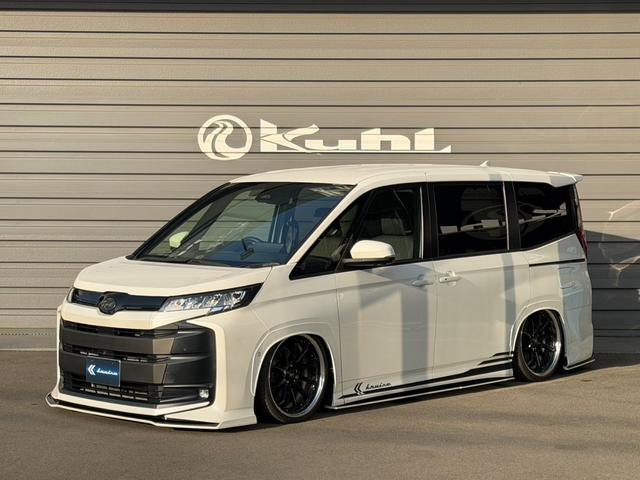 Toyota NOAH 2022