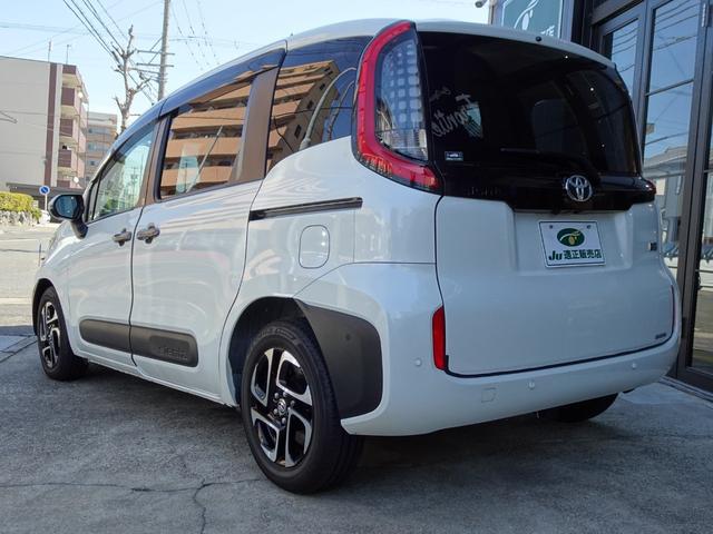 Toyota SIENTA 2023