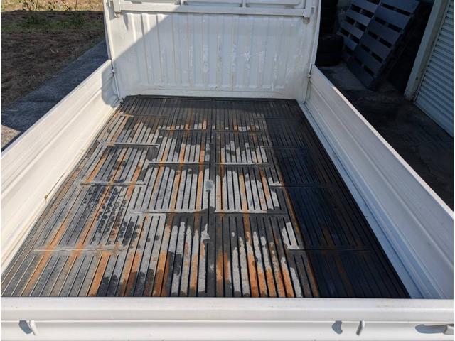 Mitsubishi MINICAB TRUCK 2001