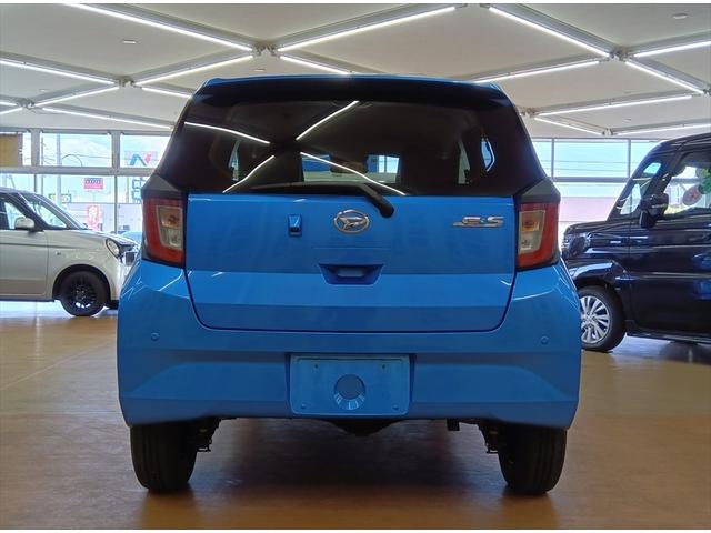 Daihatsu MIRA E:S 2023