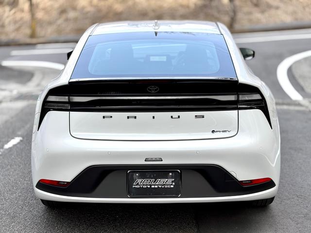 Toyota PRIUS 2025