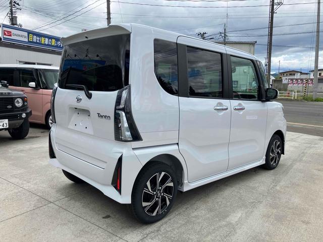 Daihatsu TANTO 2024
