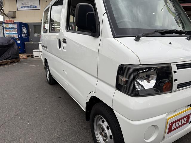 Mitsubishi MINICAB VAN 2011