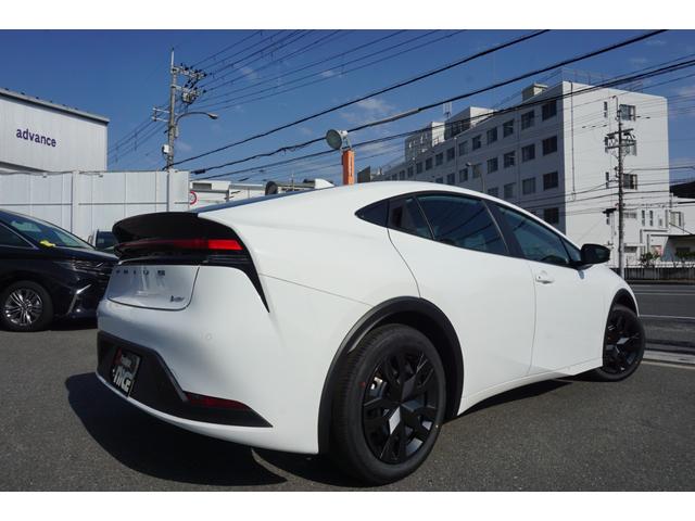 Toyota PRIUS 2025