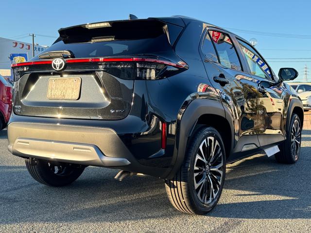 Toyota YARIS CROSS 2025