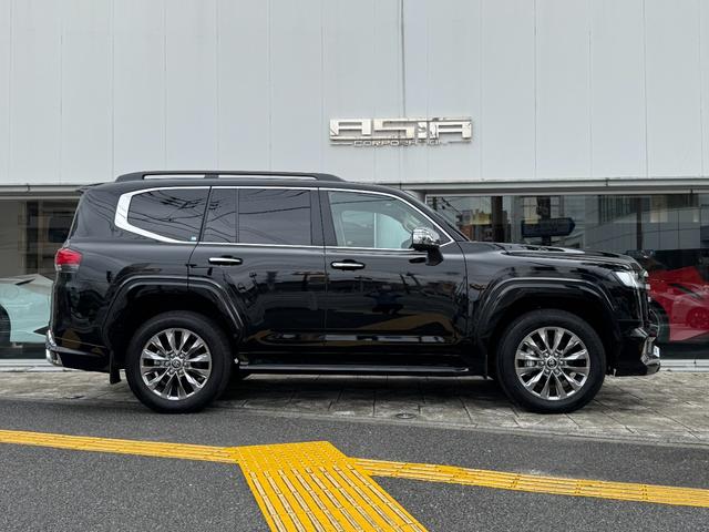 Toyota LAND CRUISER 2024