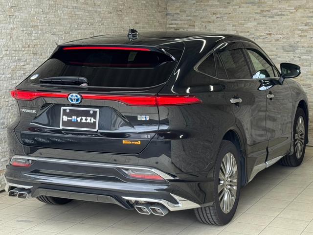 Toyota HARRIER HYBRID 2022
