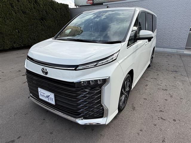 Toyota VOXY 2025