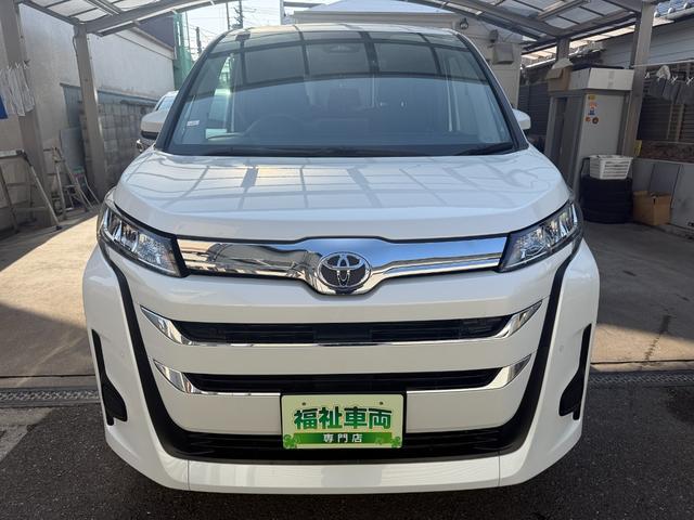 Toyota NOAH 2024
